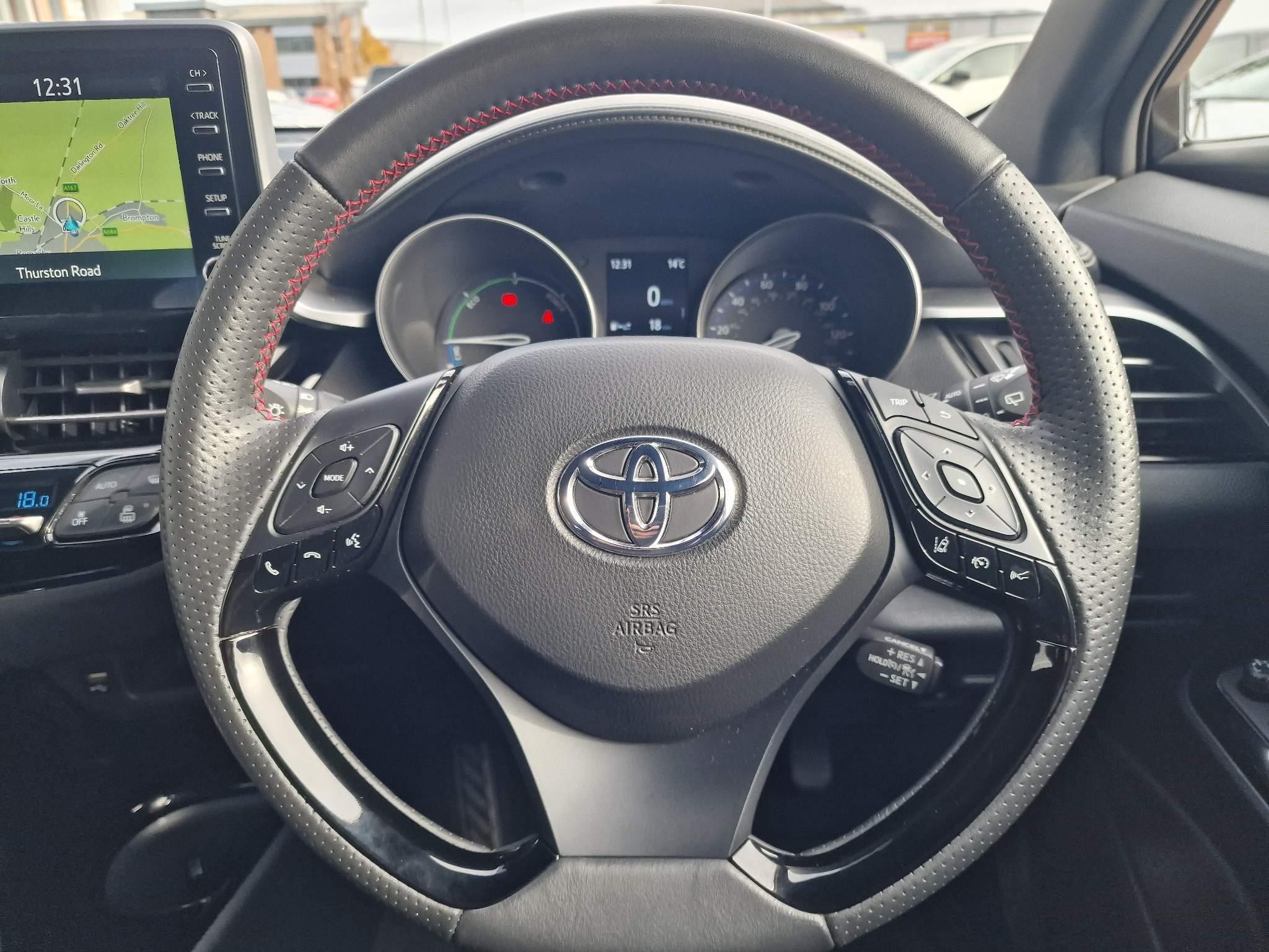 Toyota C-HR Image 10