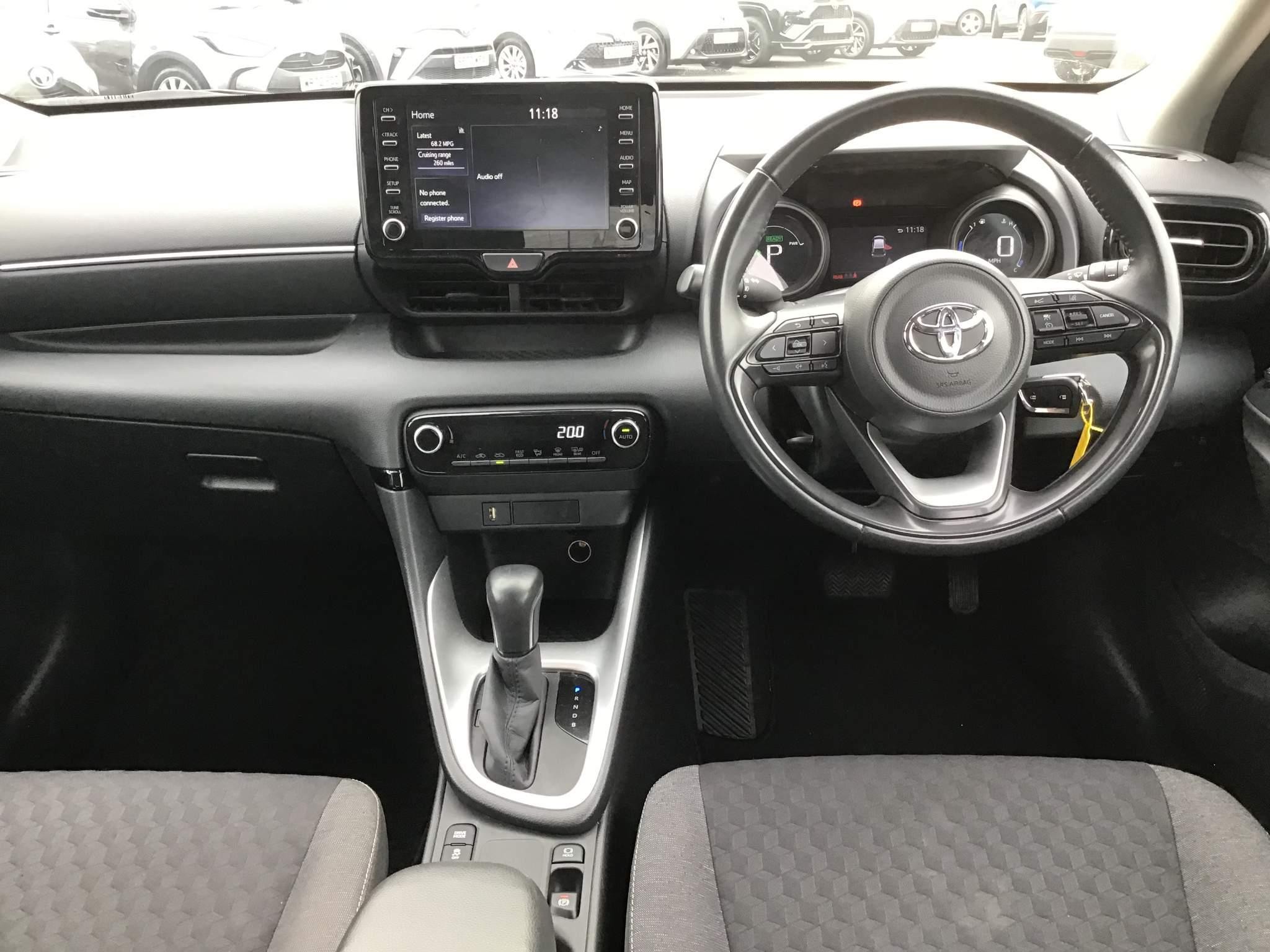 Toyota Yaris Image 14