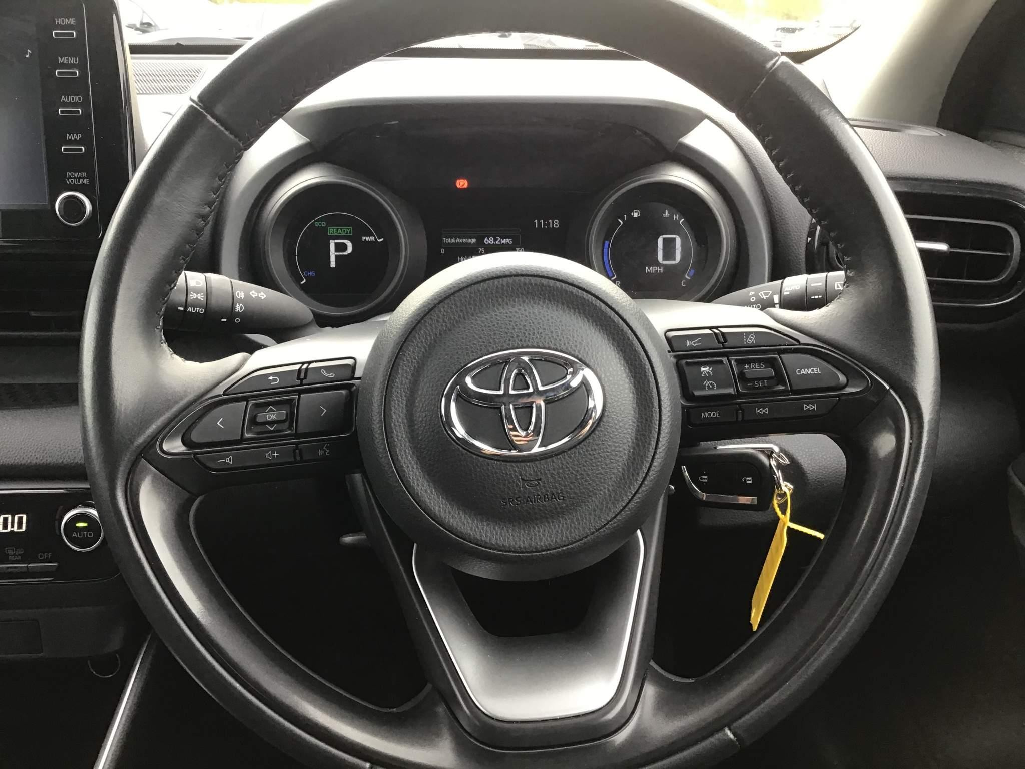 Toyota Yaris Image 17