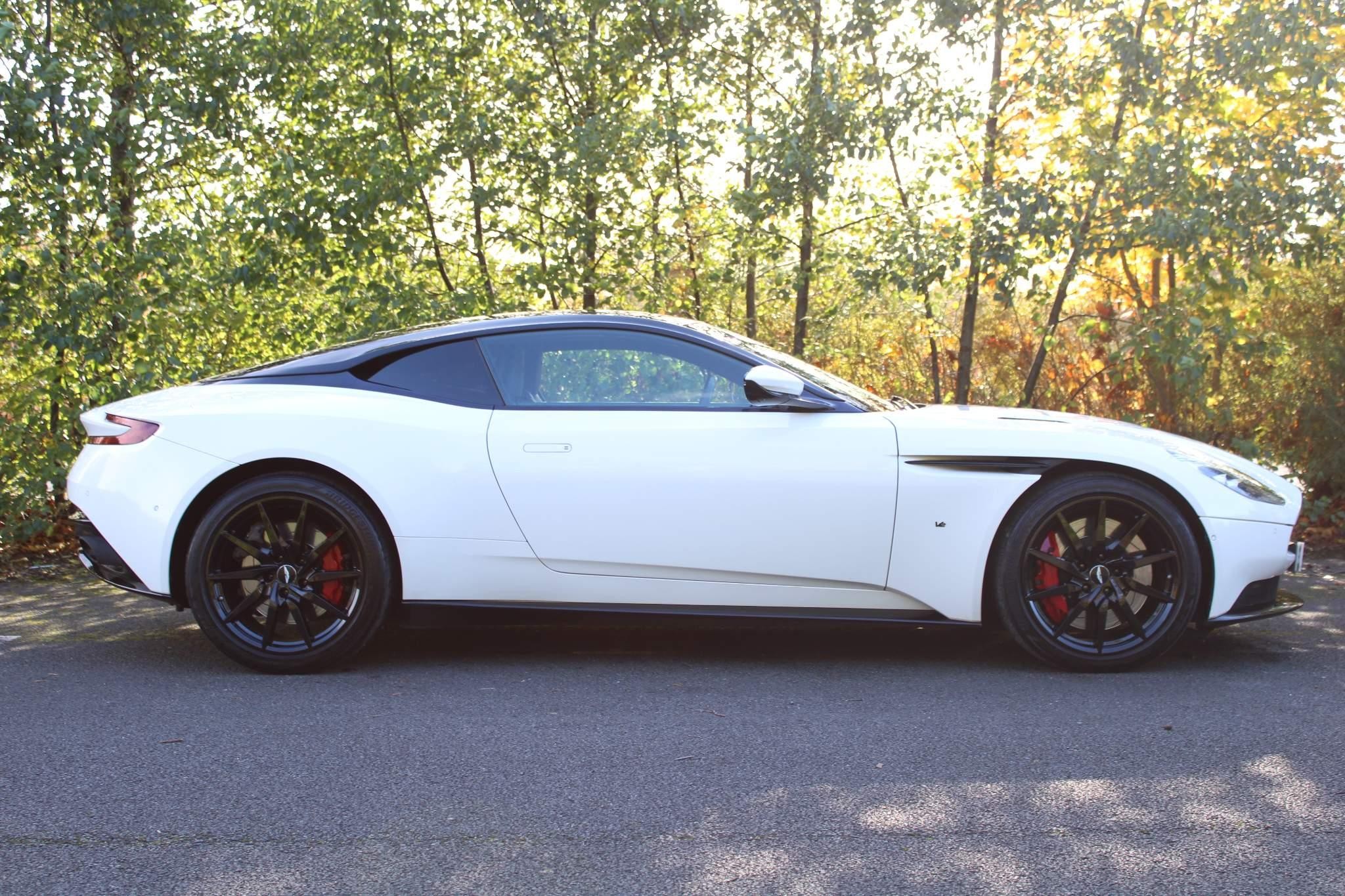 Aston Martin DB11 Image 2