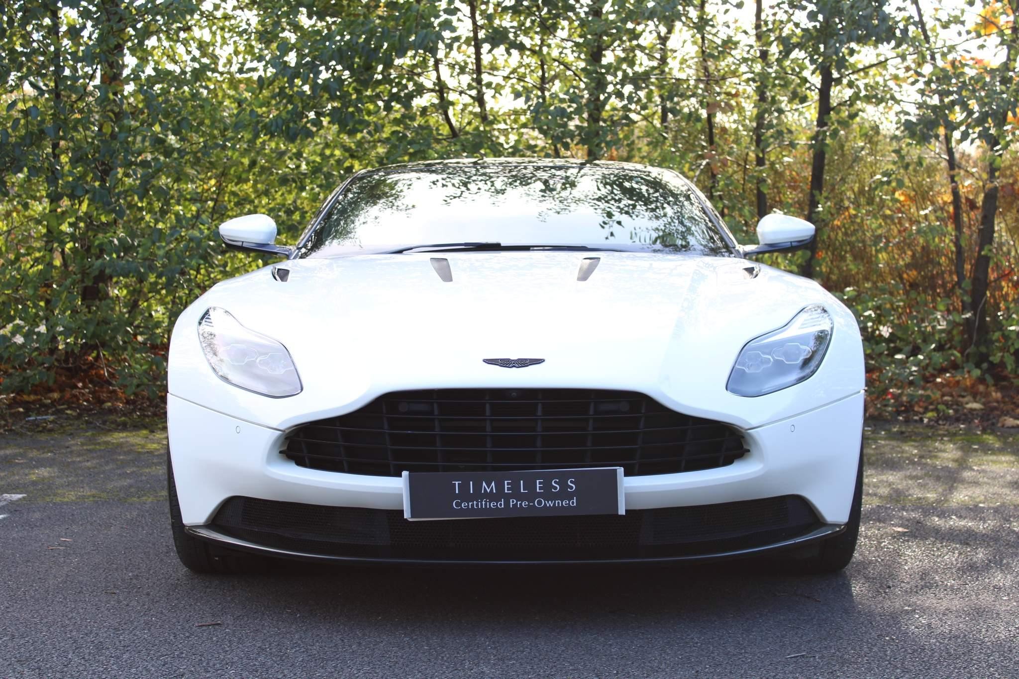 Aston Martin DB11 Image 8