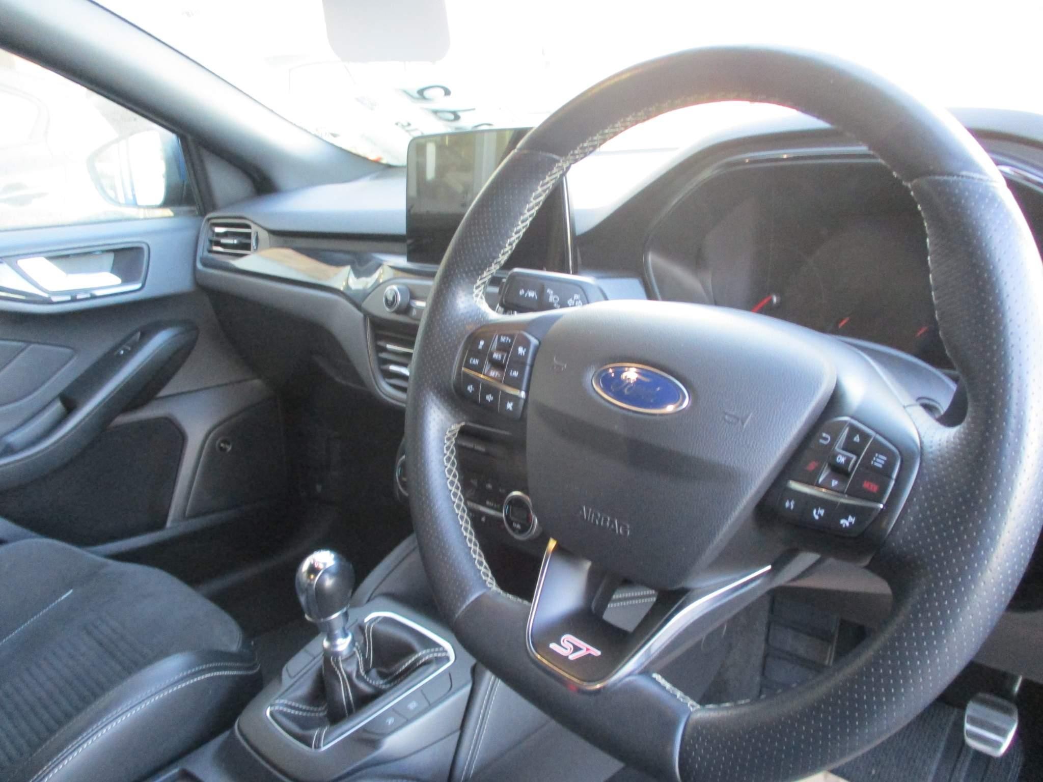 Ford Focus Image 18