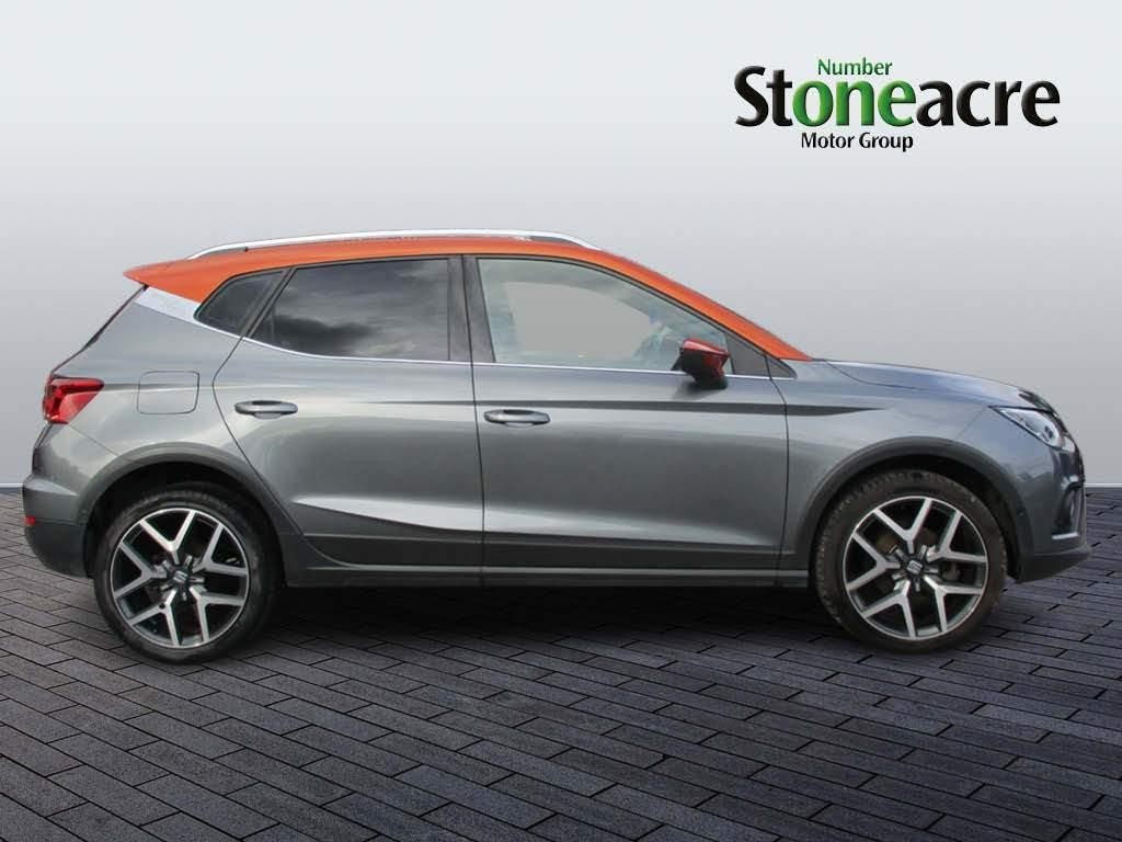 SEAT Arona Image 2