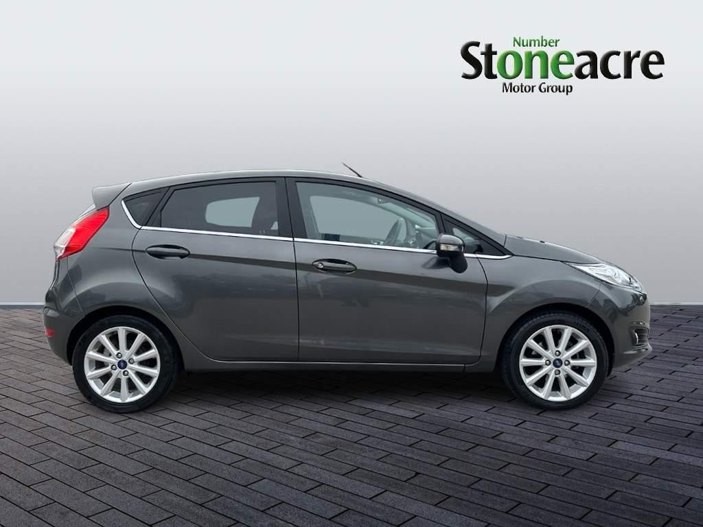 Ford Fiesta Image 2