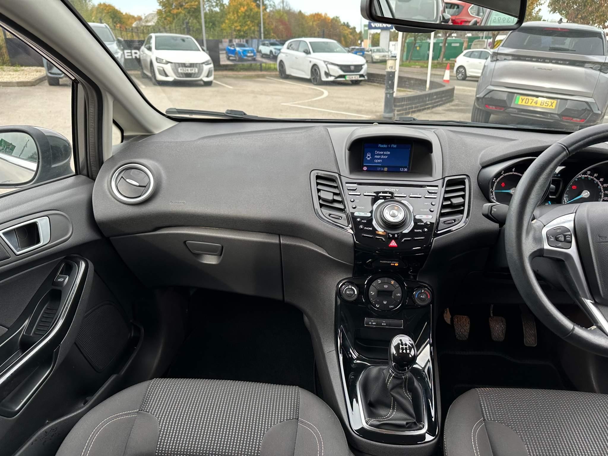 Ford Fiesta Image 15