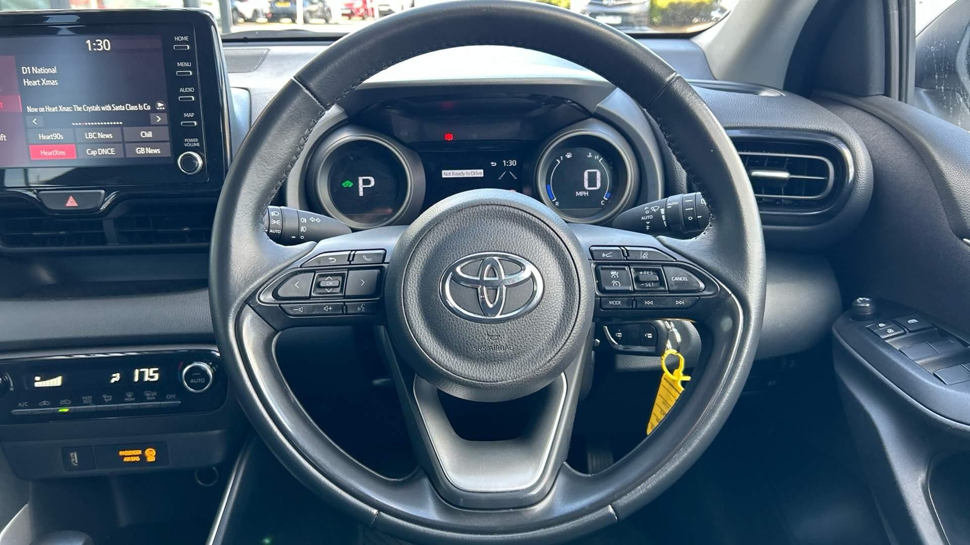 Toyota Yaris Image 14