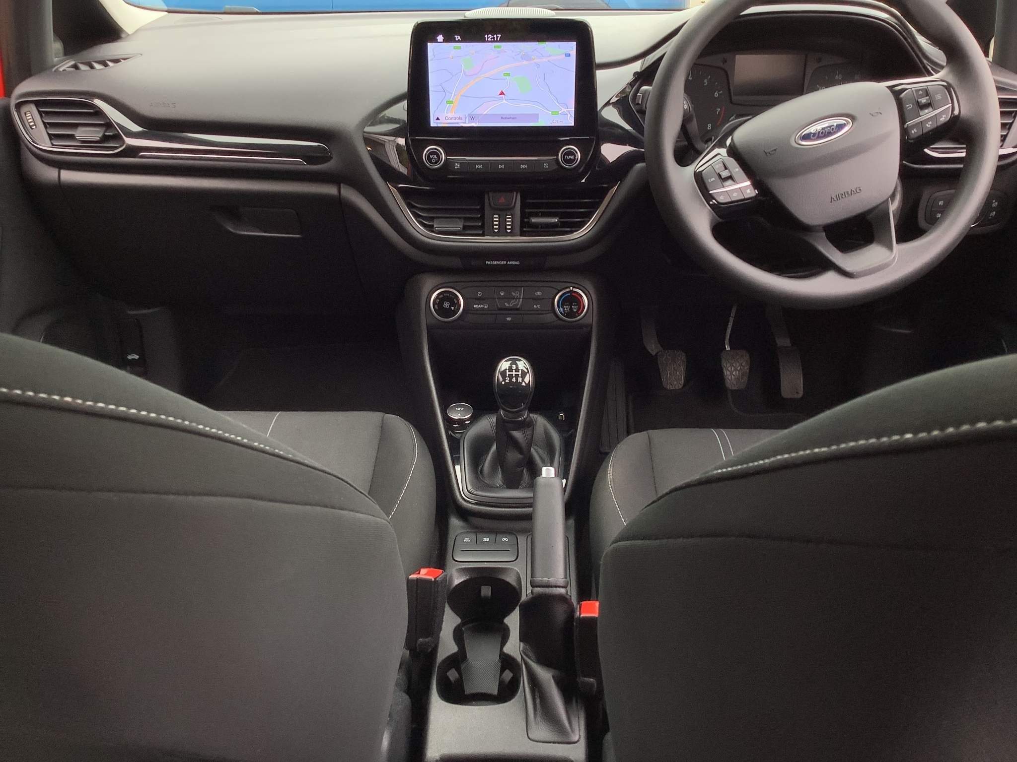 Ford Fiesta Image 16