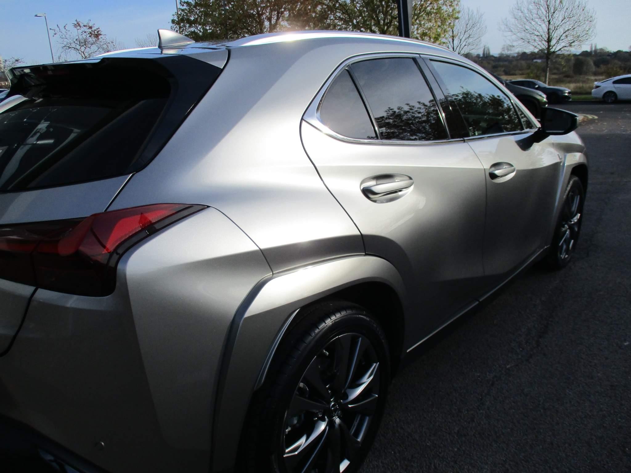 Lexus UX Image 41