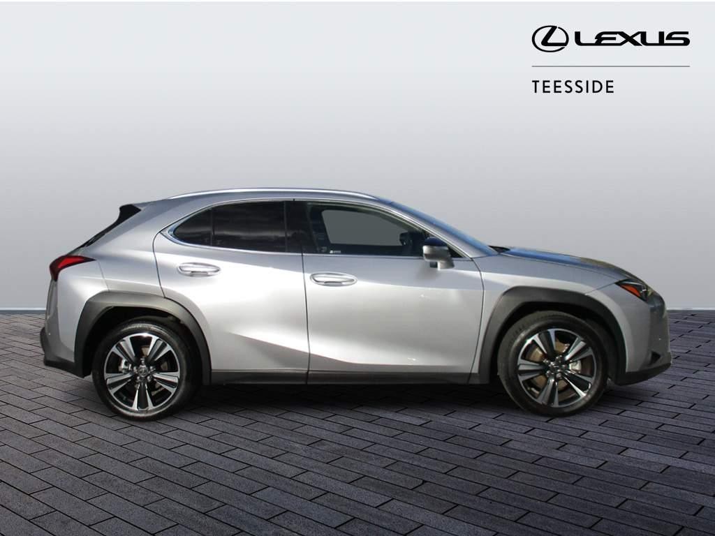 Lexus UX Self-Charging Hybrid Image 4