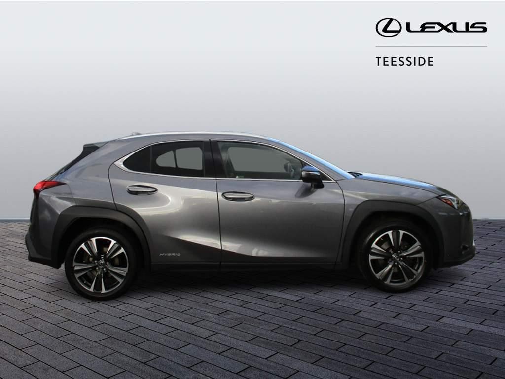 Lexus UX Self-Charging Hybrid Image 4