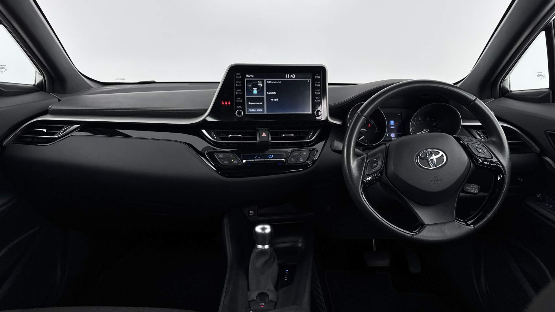 Toyota C-HR Image 13