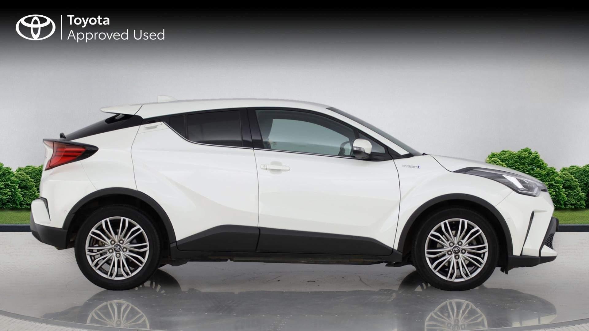 Toyota C-HR Image 4