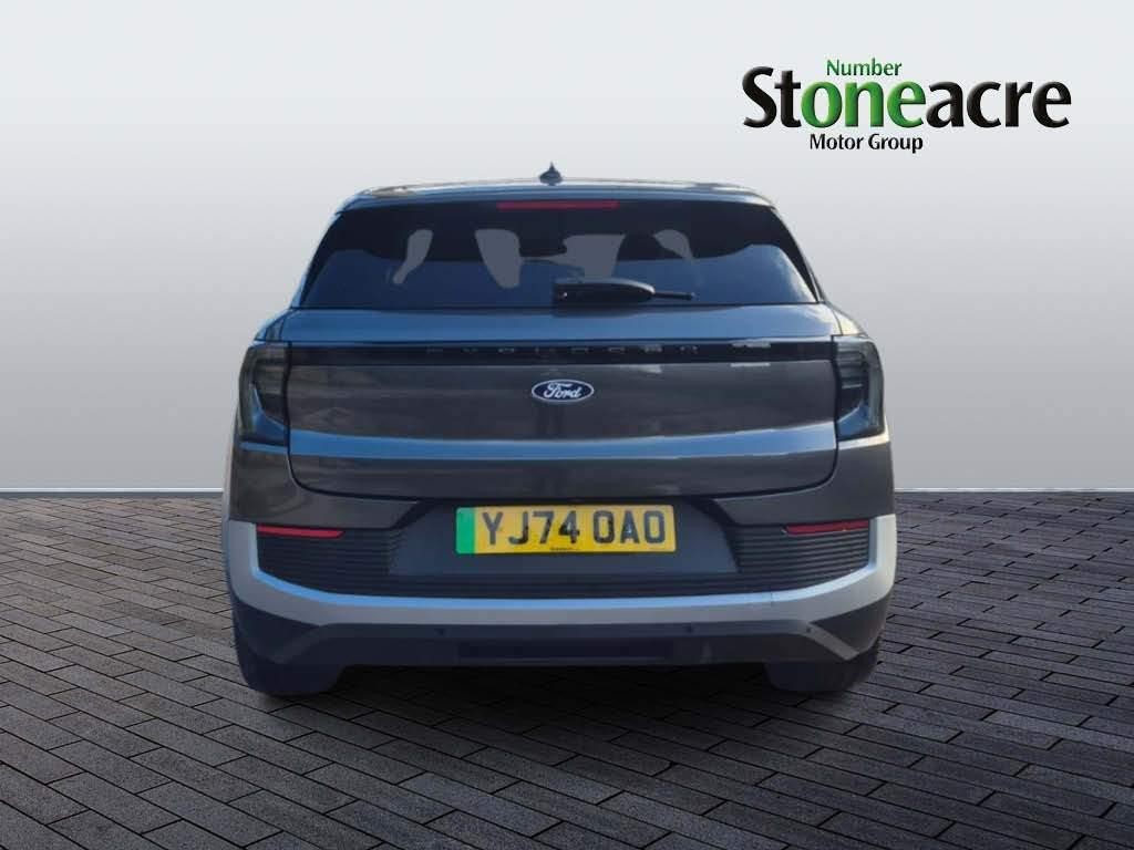 Ford Explorer Image 4