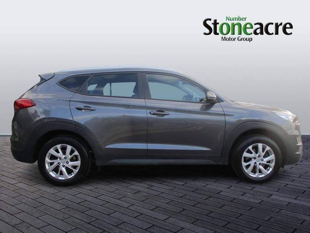 Hyundai TUCSON Image 2