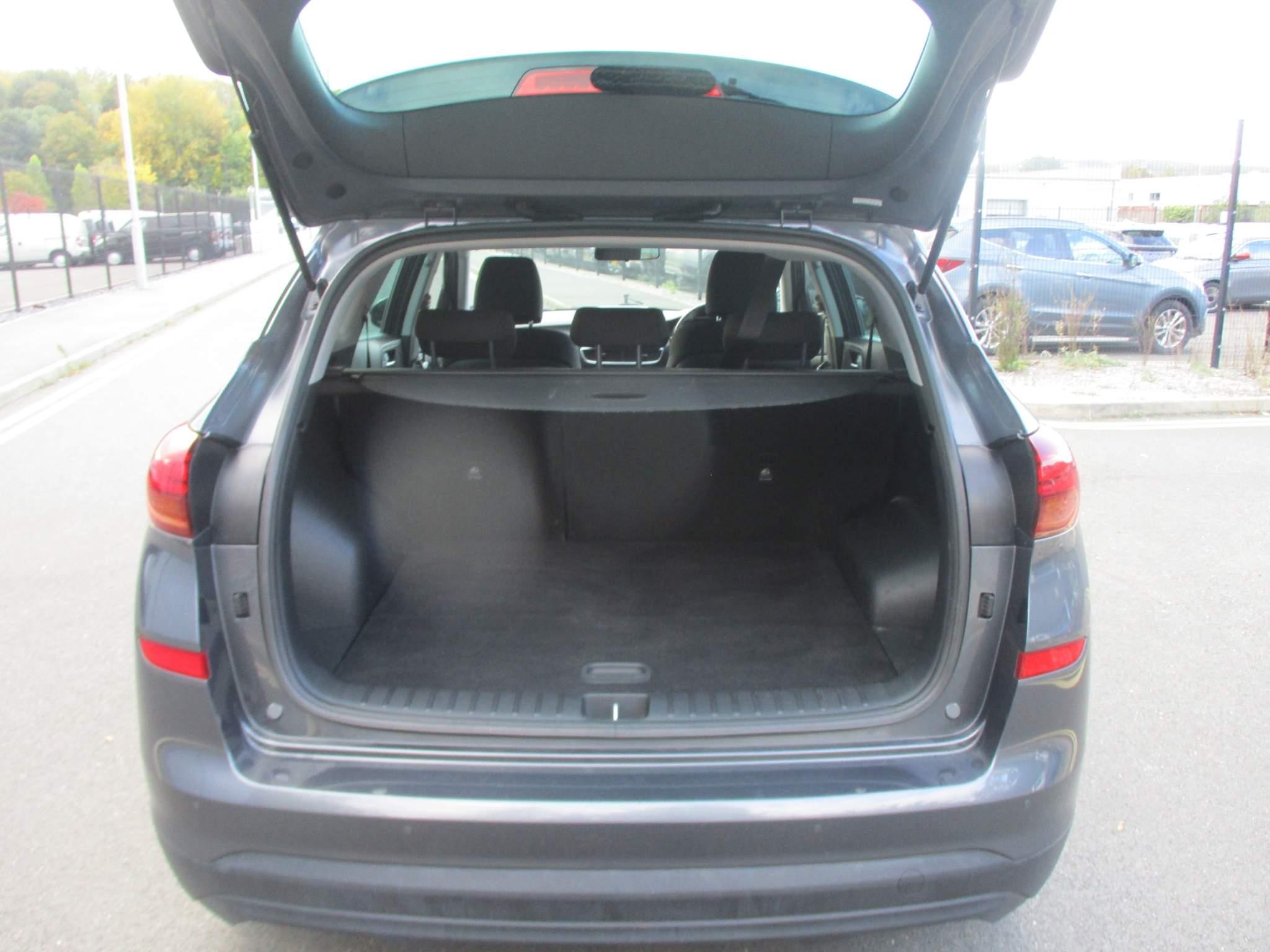 Hyundai TUCSON Image 9