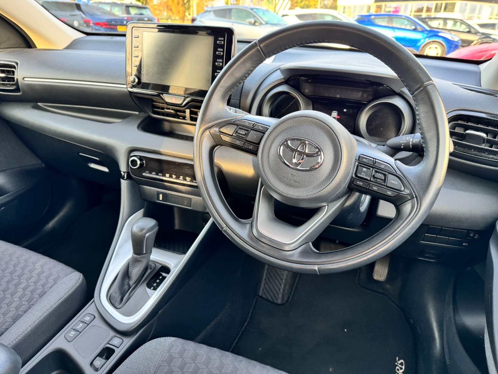 Toyota Yaris Image 18