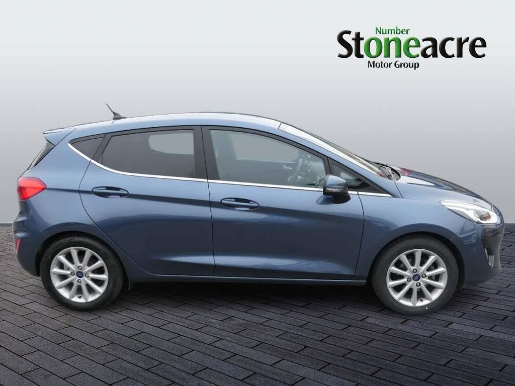 Ford Fiesta Image 2