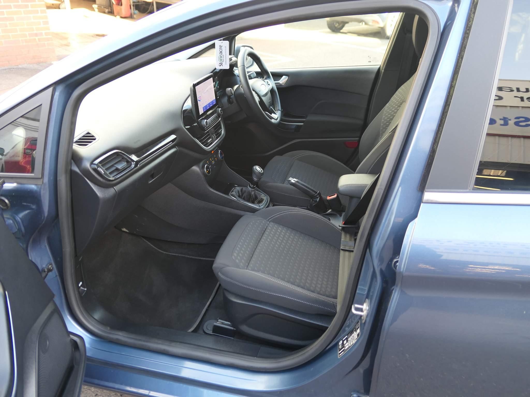 Ford Fiesta Image 9