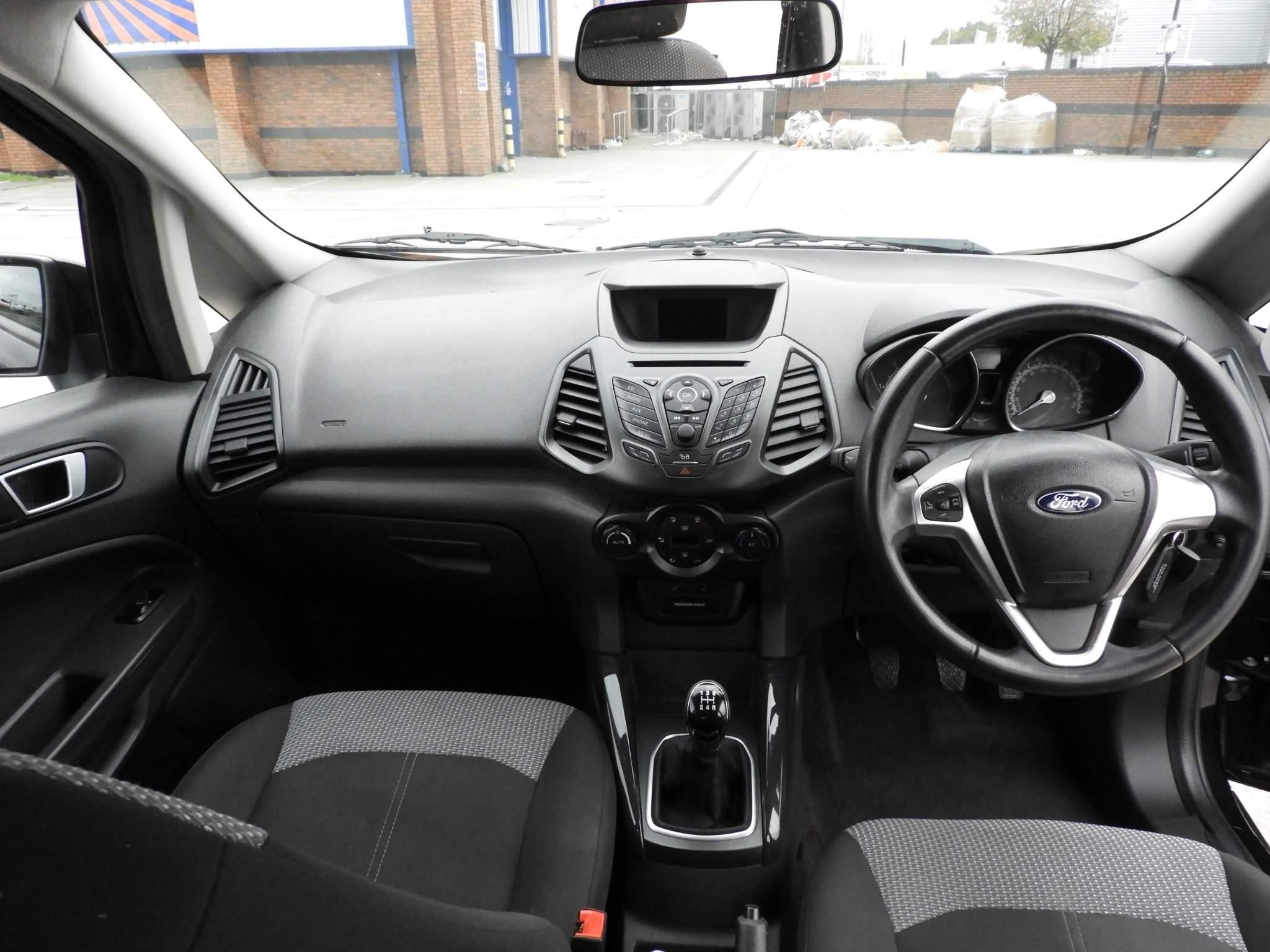 Ford EcoSport Image 12