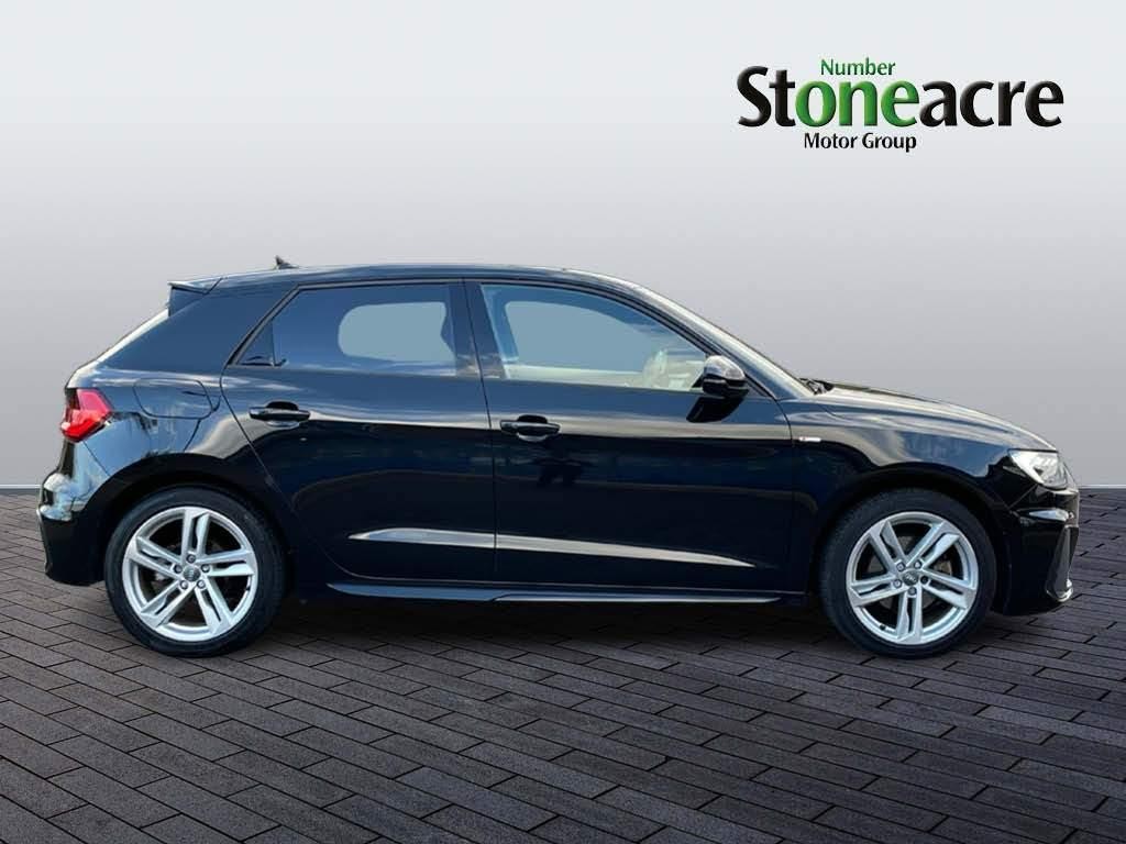 Audi A1 Image 2