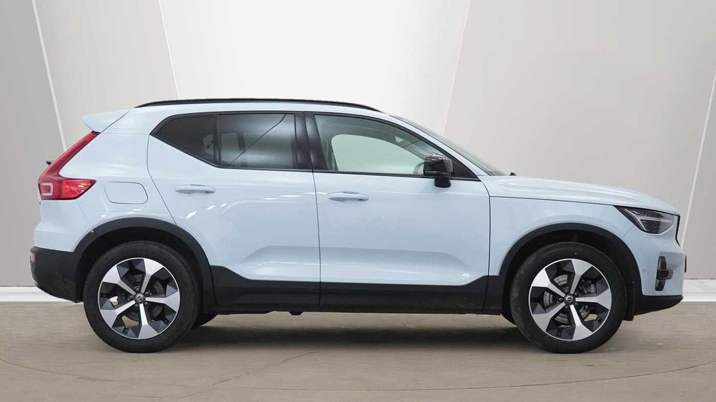 Volvo XC40 Image 2