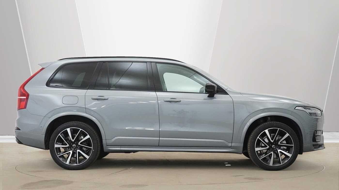 Volvo XC90 Image 2