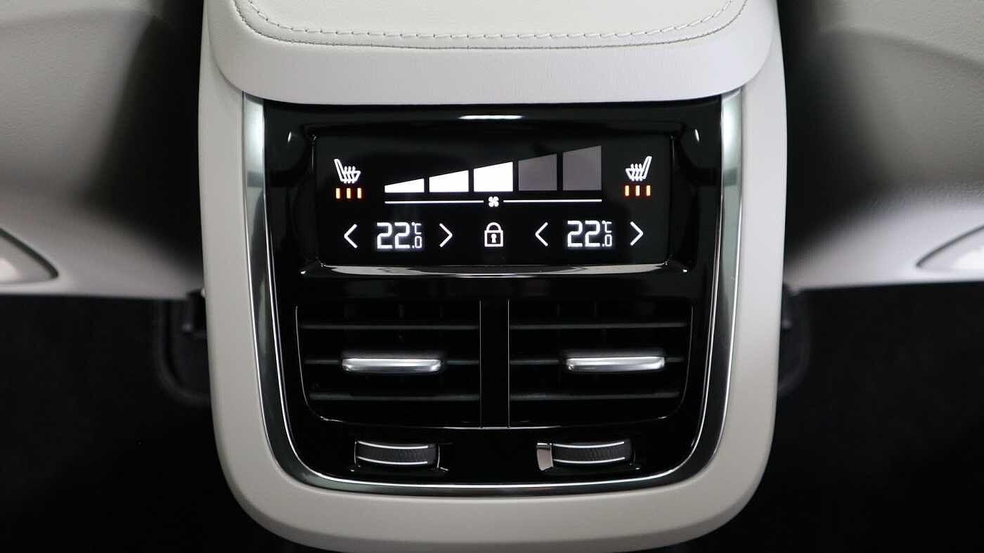 Volvo XC90 Image 17