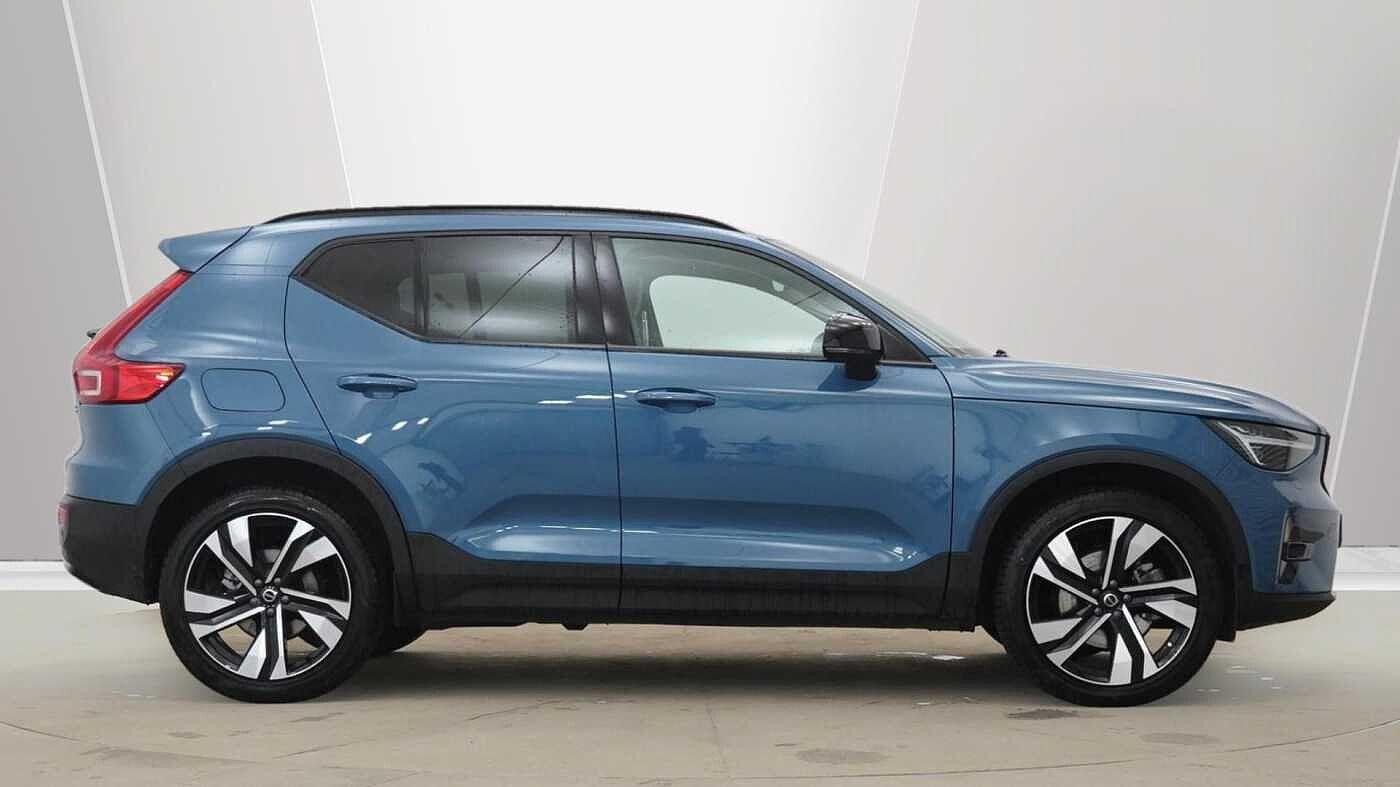 Volvo XC40 Image 2