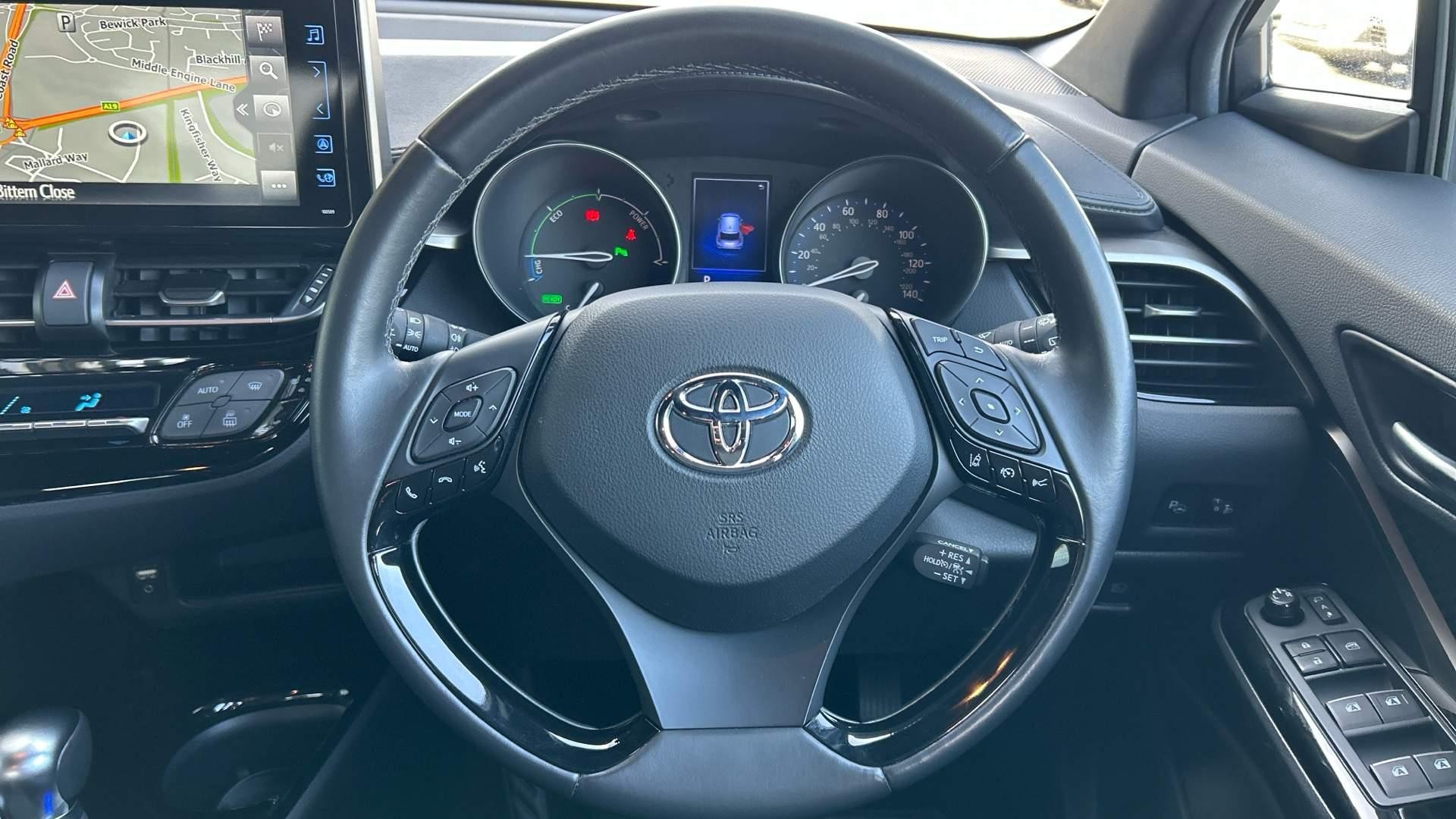 Toyota C-HR Image 12