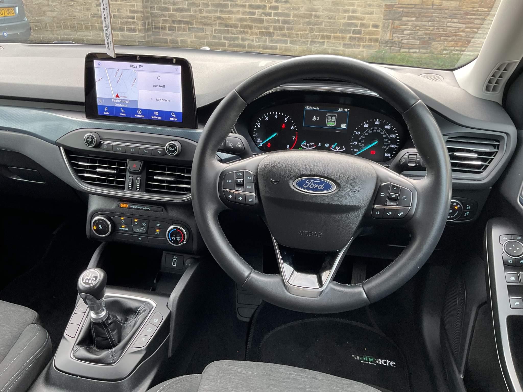 Ford Focus Image 15