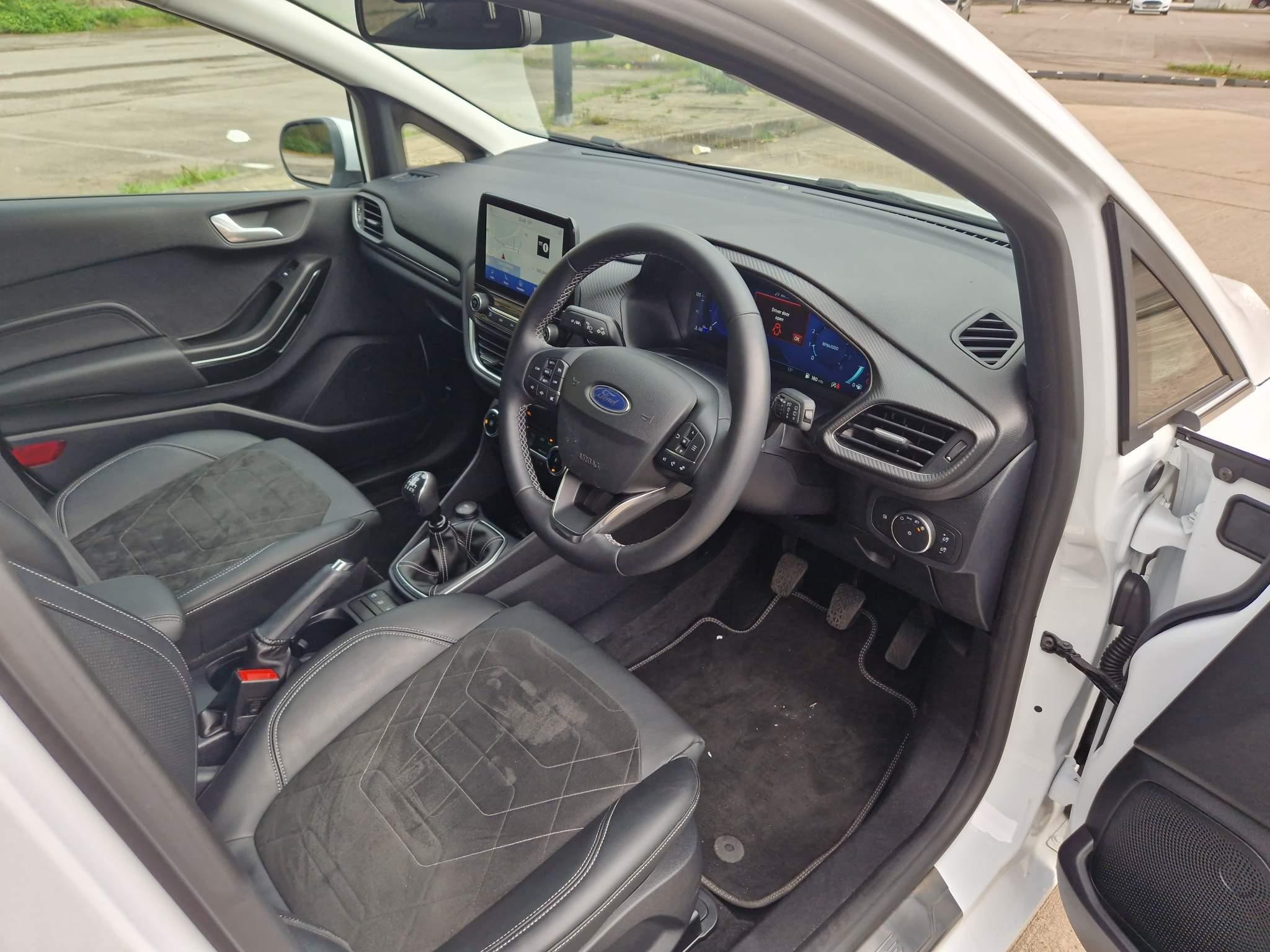 Ford Fiesta Image 11