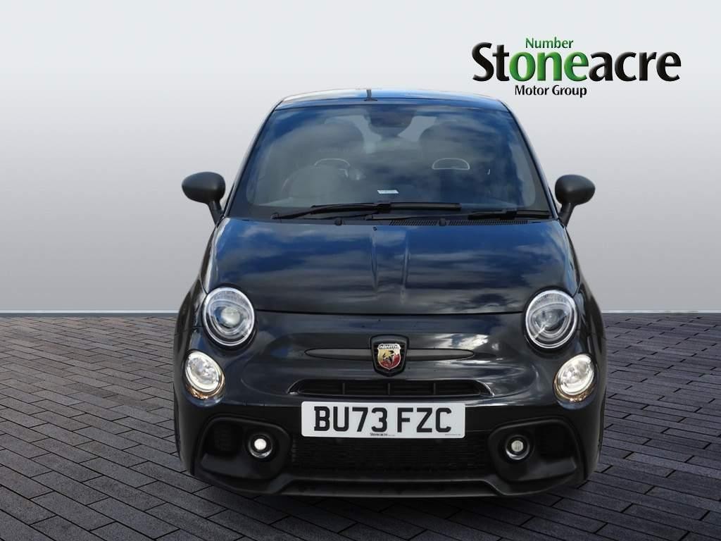 Abarth 695 Image 8