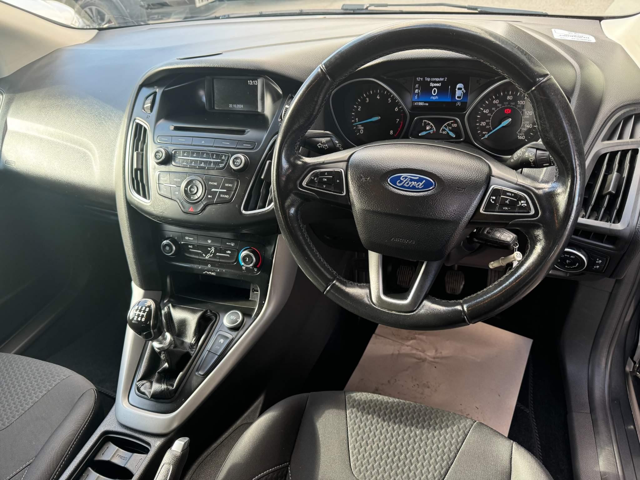 Ford Focus Image 13