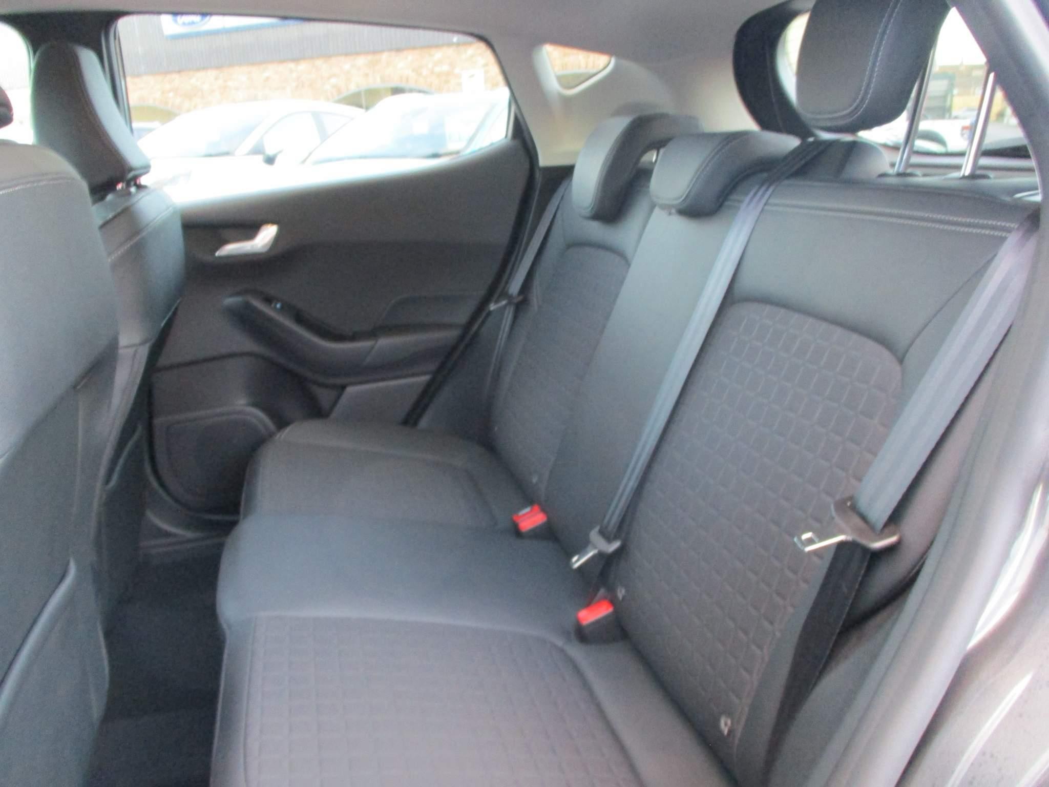 Ford Fiesta Image 16