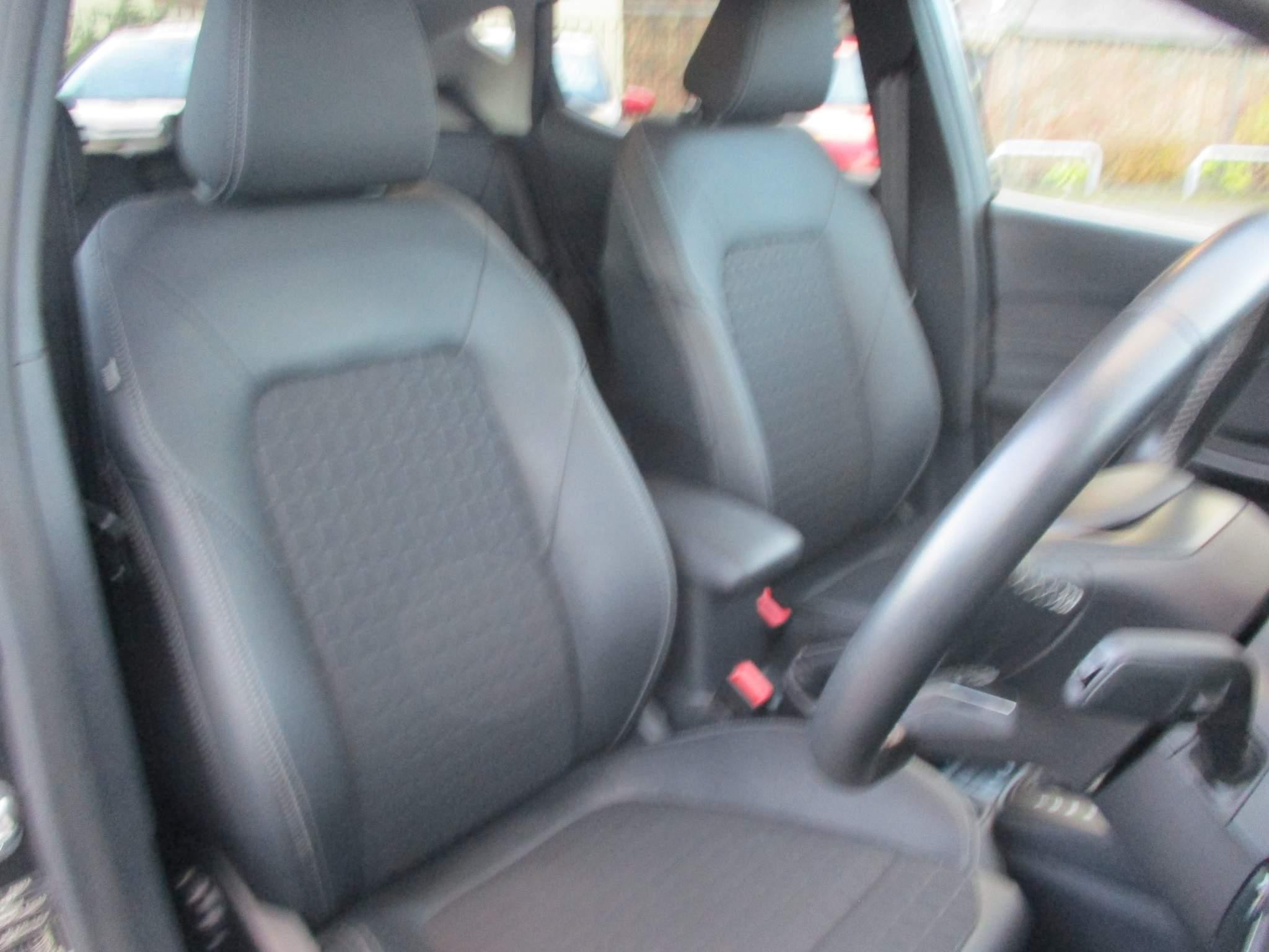 Ford Fiesta Image 19