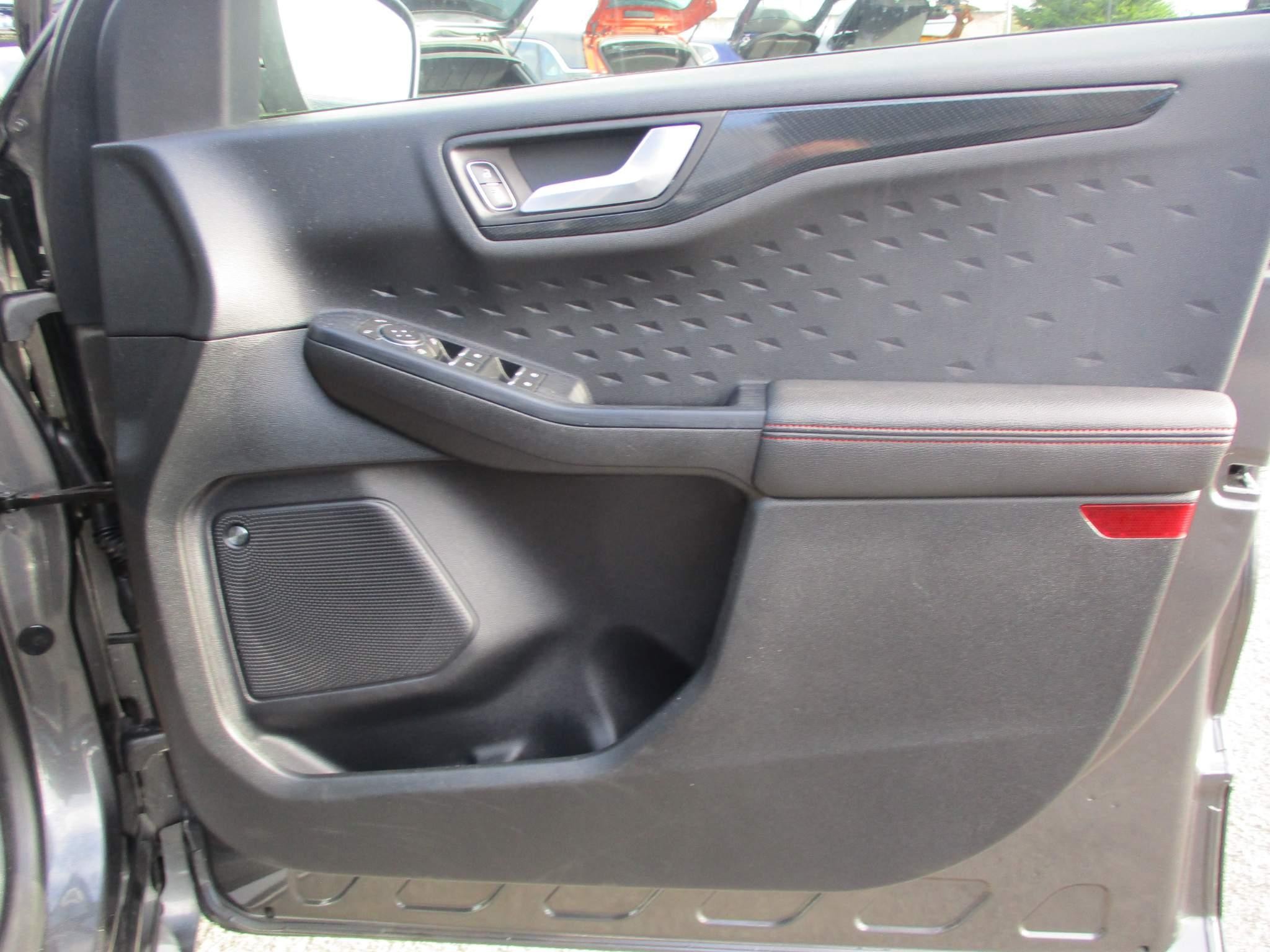 Ford Kuga Image 22