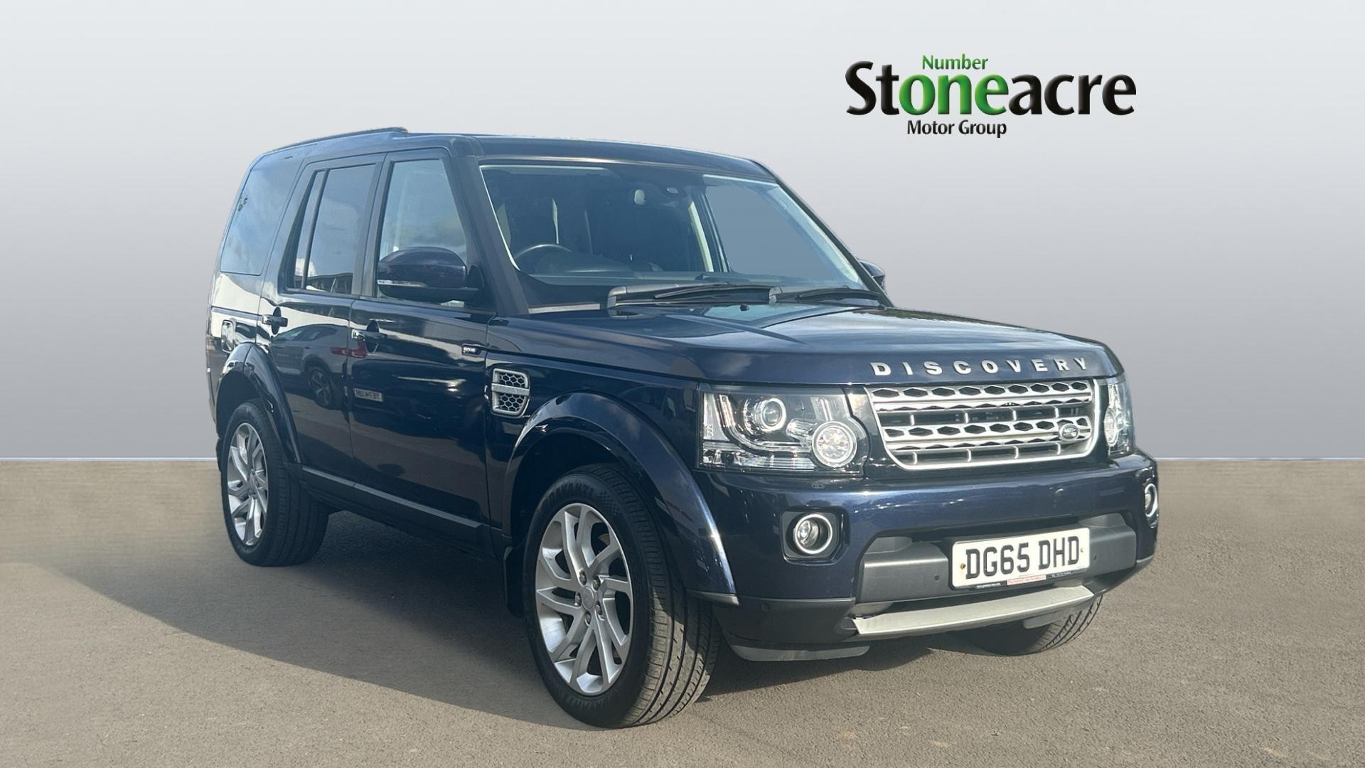 Land Rover Discovery 4 Image 1