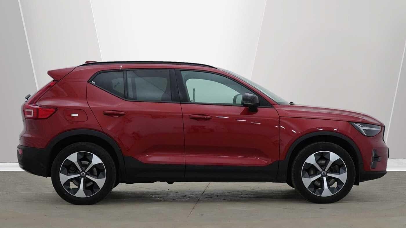 Volvo XC40 Image 2