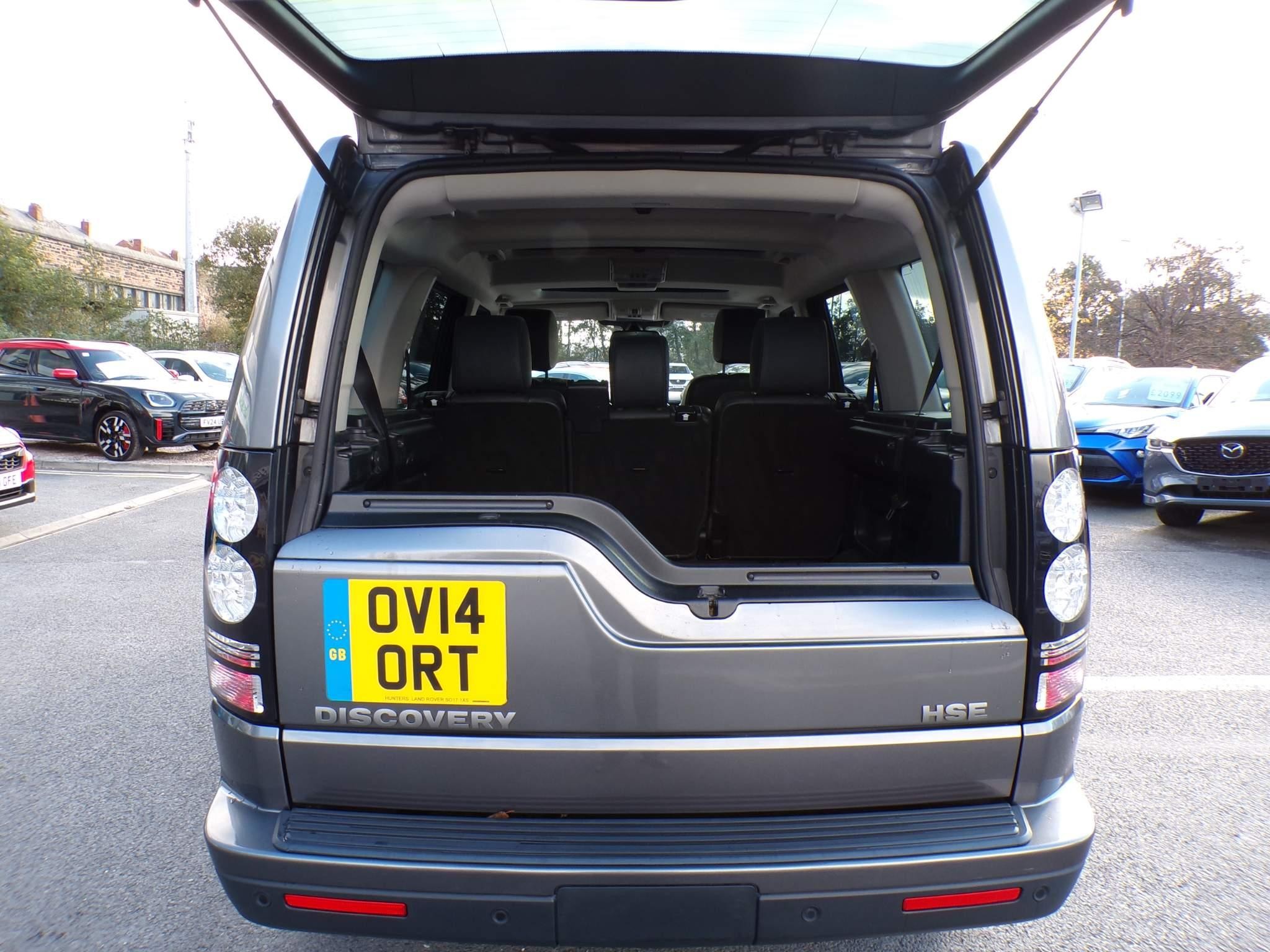 Land Rover Discovery 4 Image 18