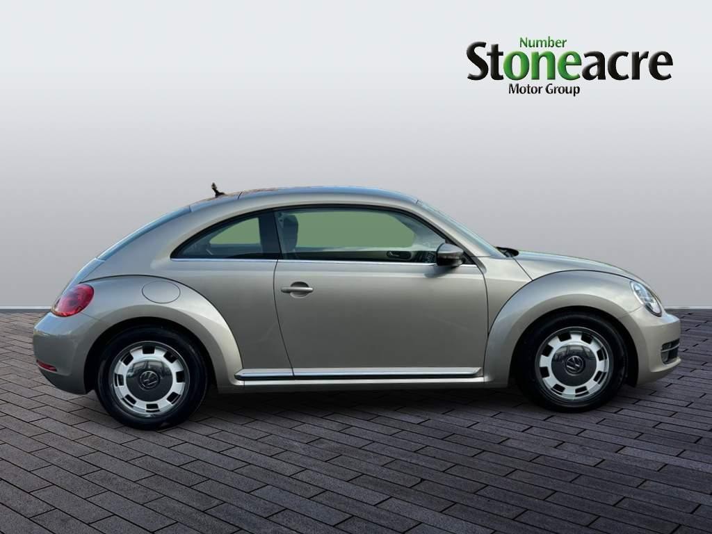 Volkswagen Beetle Image 2