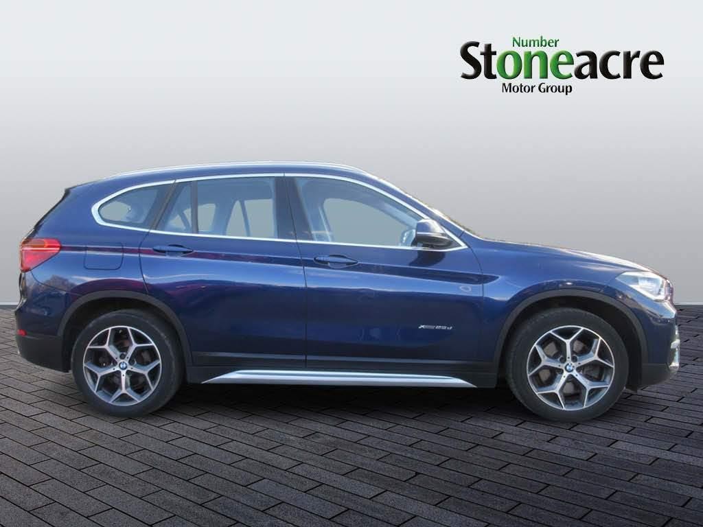 BMW X1 Image 2