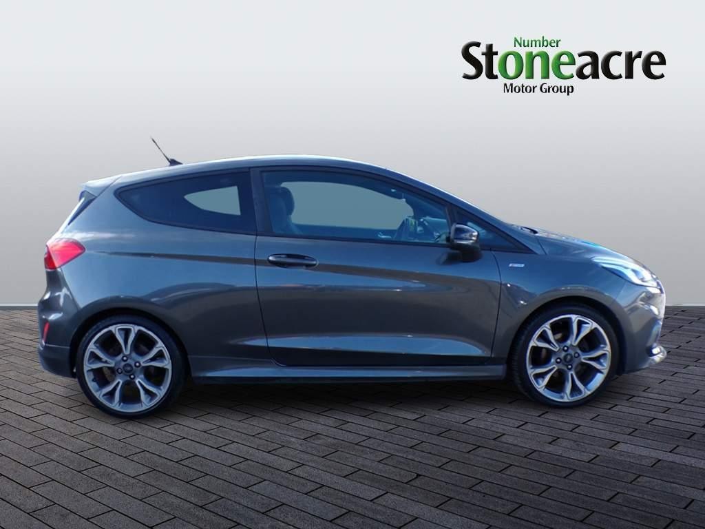 Ford Fiesta Image 2