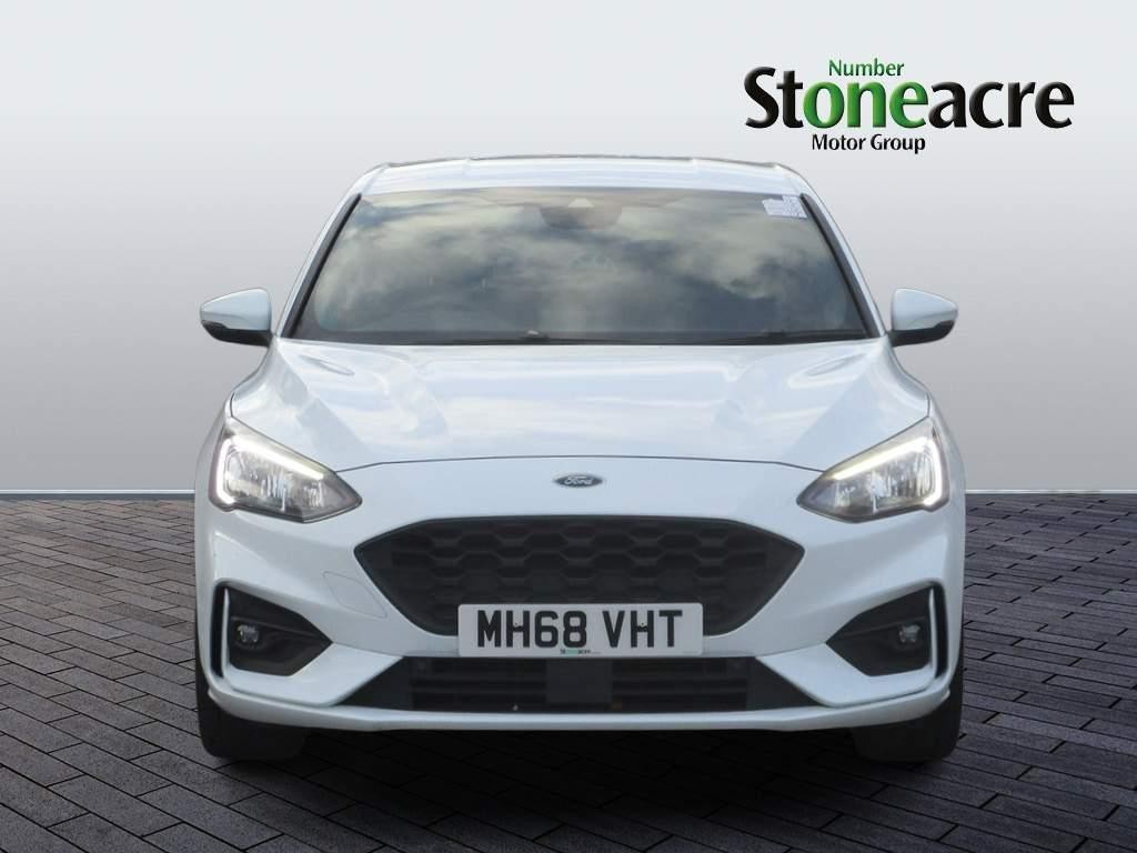 Ford Focus Image 8