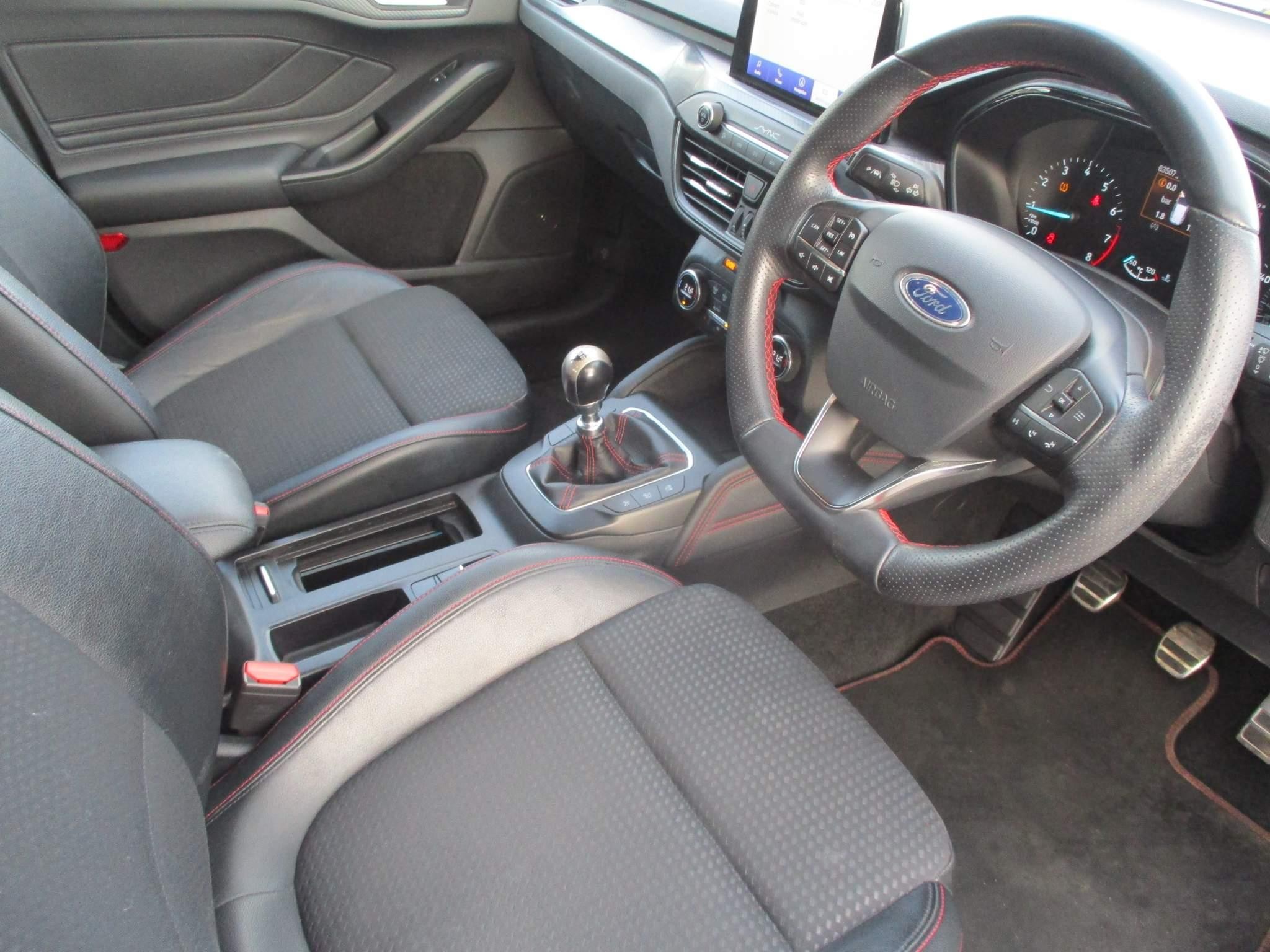 Ford Focus Image 10