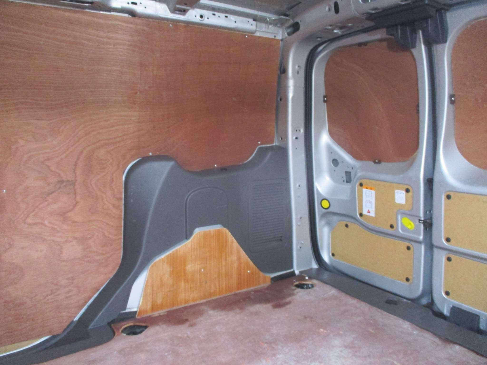 Ford Transit Connect Image 18