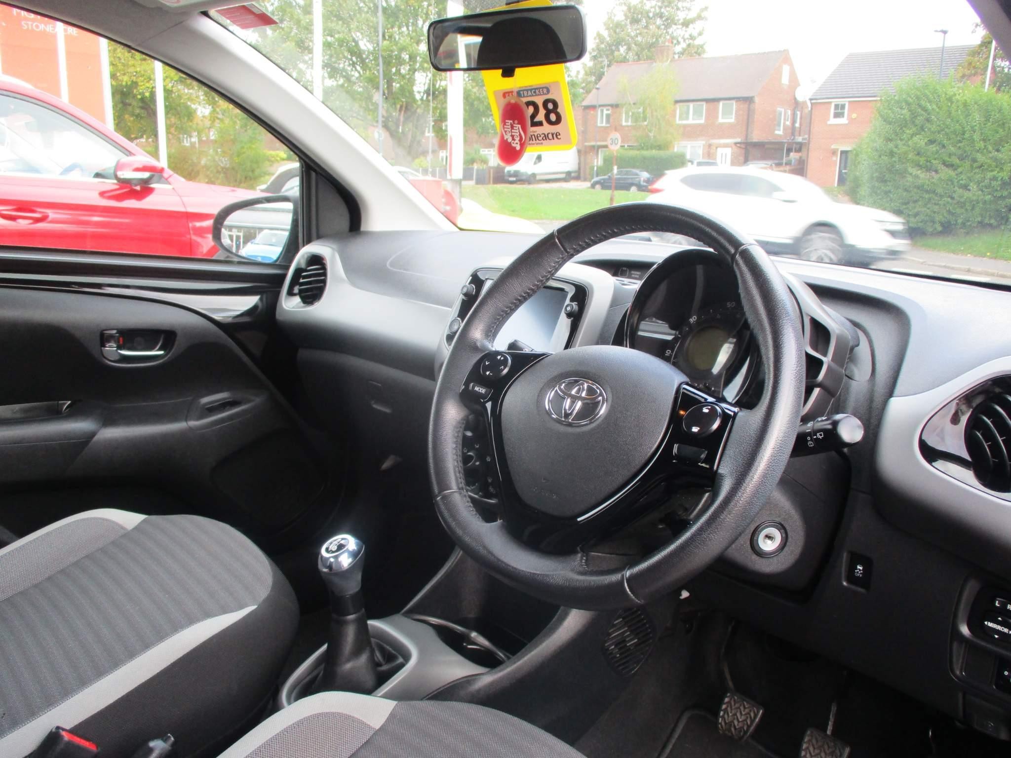 Toyota Aygo Image 12