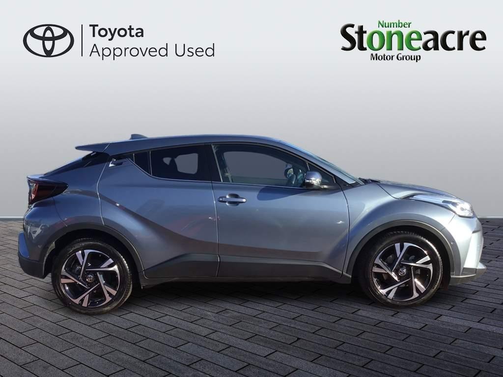 Toyota C-HR Image 4