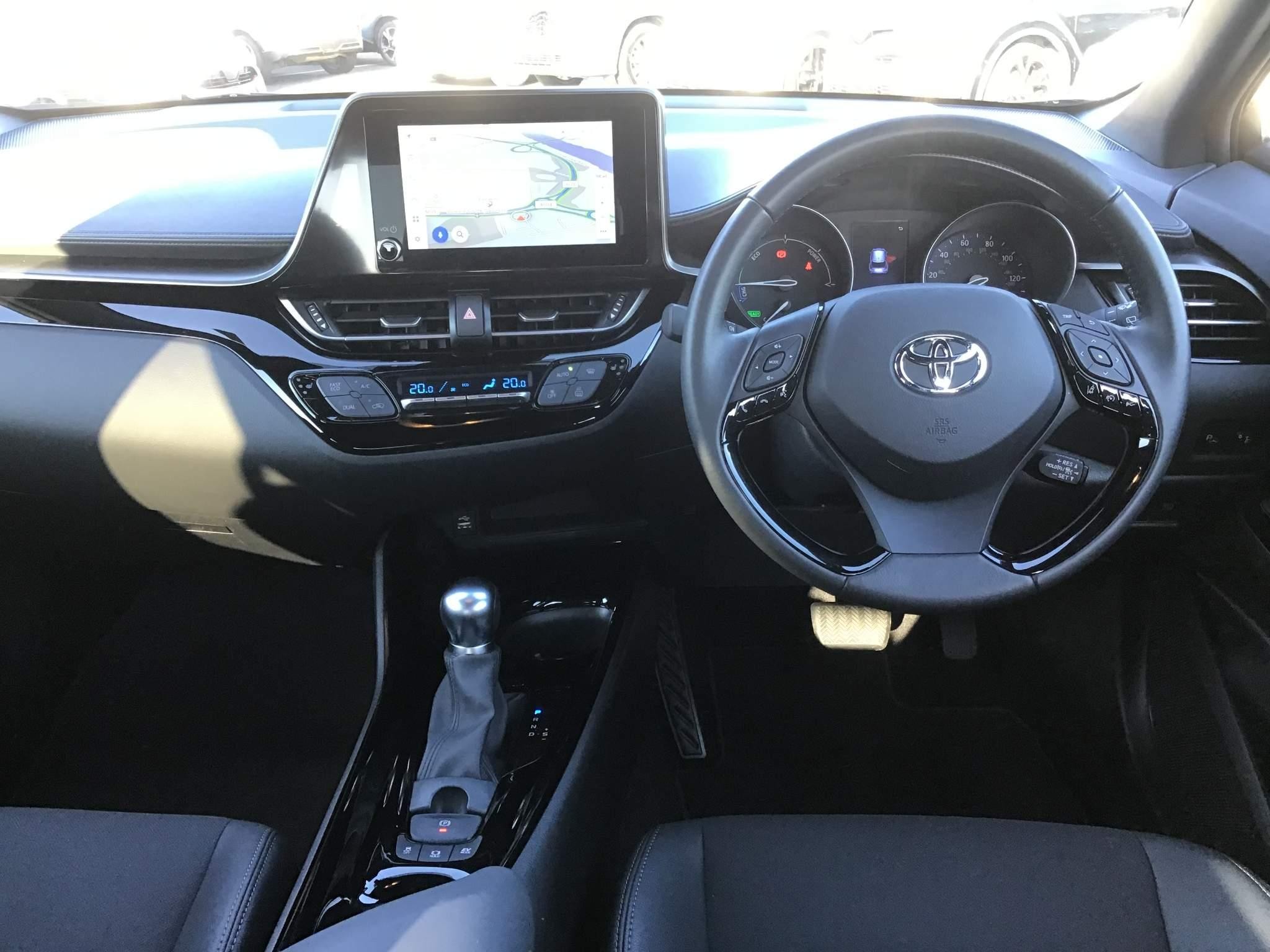 Toyota C-HR Image 14