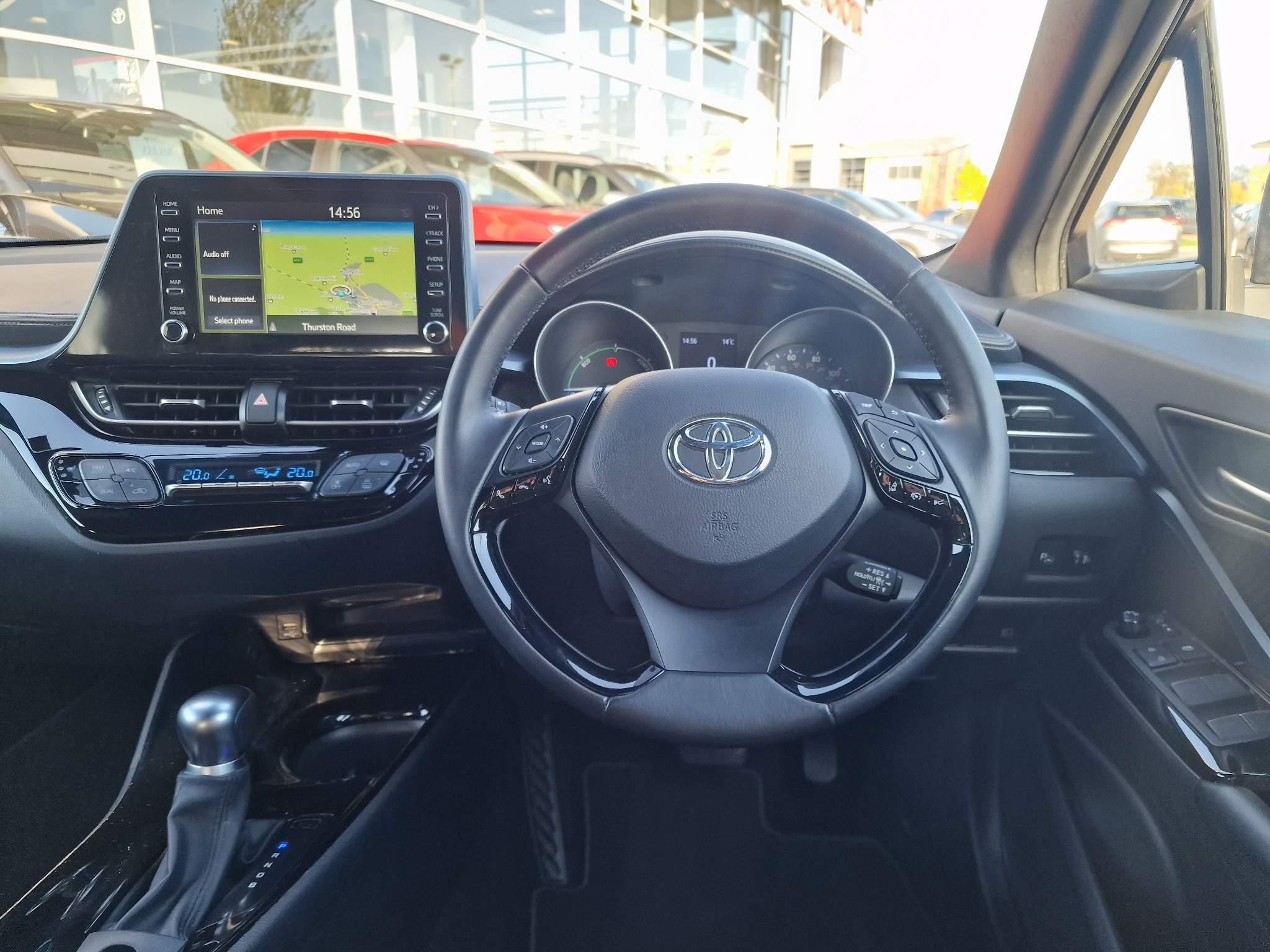 Toyota C-HR Image 8