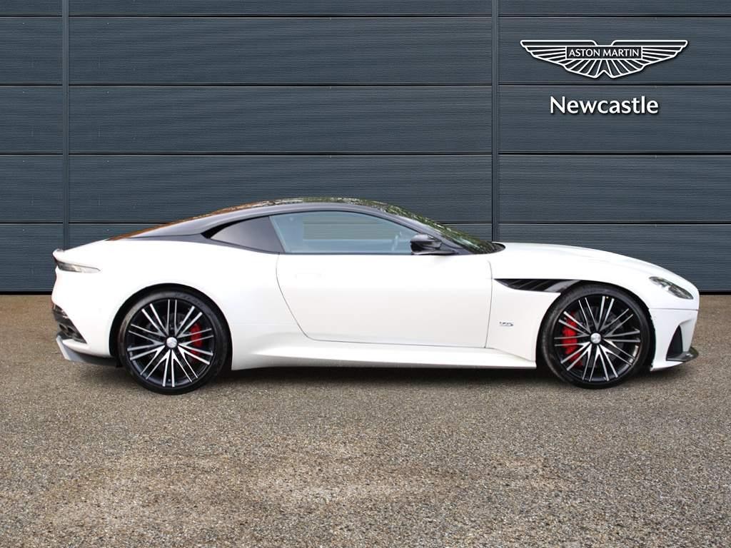 Aston Martin DBS Image 13